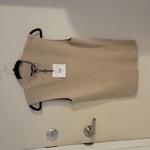 BNWT Cream sleeveless top